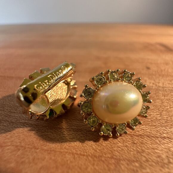 Vintage Christian Dior Pearl Crystal Rhinestones Gold Tone Clip On Earrings - Picture 3 of 6